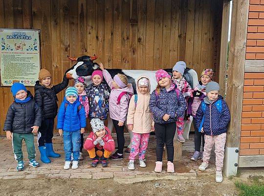 Wycieczka przedszkolaków z Brzeźna Lęb. na Farmę Alexa