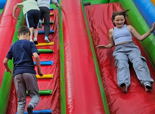 Piknik klas trzecich w Świetlinie