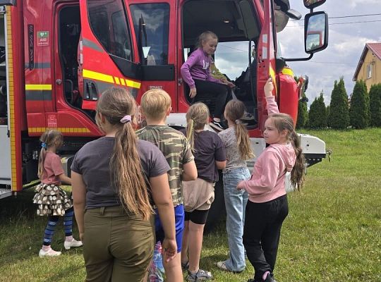 Piknik klas trzecich w Świetlinie