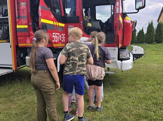 Piknik klas trzecich w Świetlinie